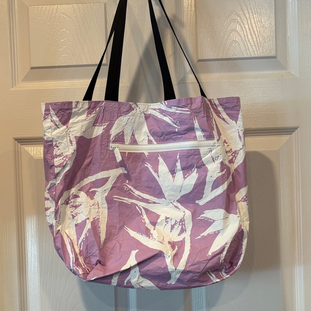 ALOHA Collection Painted Birds  Reversible Tote - Picture 4 of 6